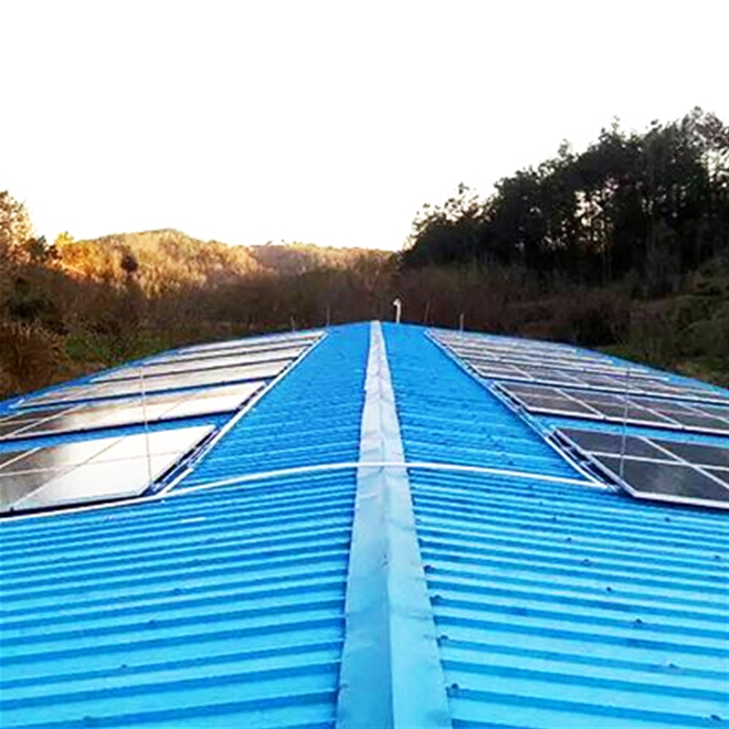 湖北養(yǎng)雞場彩鋼瓦30KW分布式電站